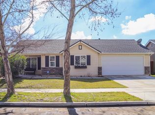 433 E Carpenter Ave, Reedley, CA 93654