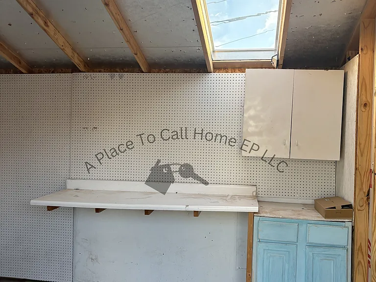 1227 Huckleberry St — Photo 10