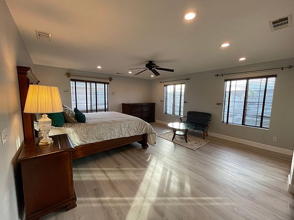 5th image of 7134 Riverboat Dr