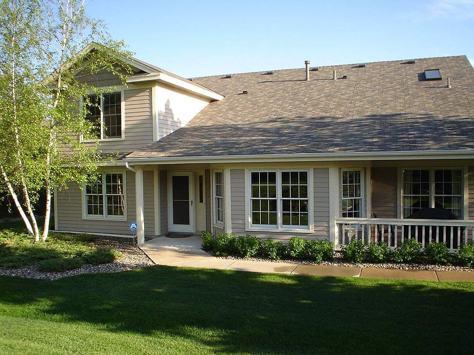 Front view of home