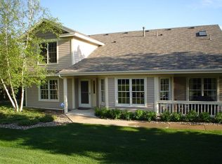 1695 Kerry Ln, Woodbury, MN 55125