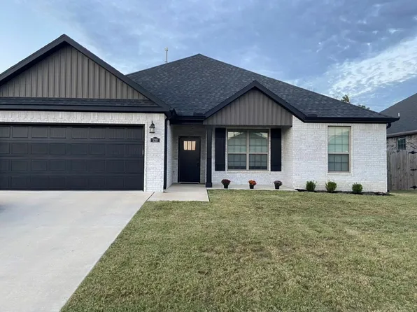 720 Skylar St, Bentonville, AR 72713