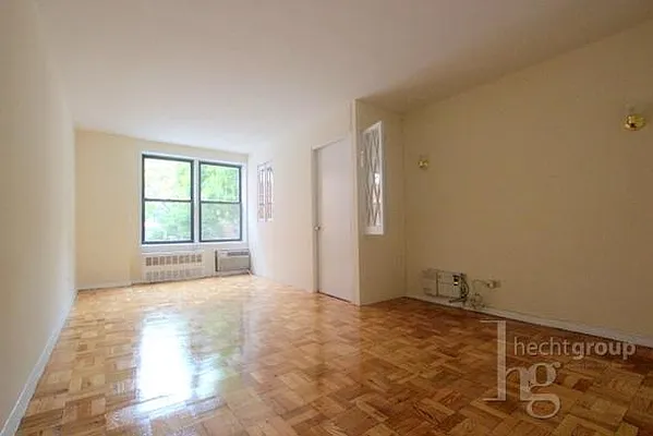 Rented by Hecht Group | media 26