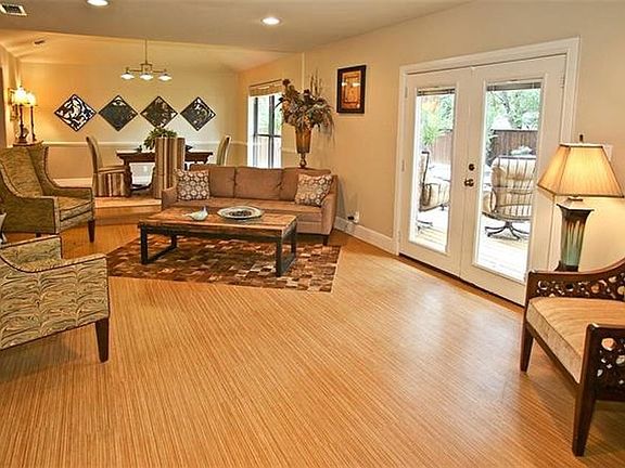 3rd image of 148 Redwood Dr
