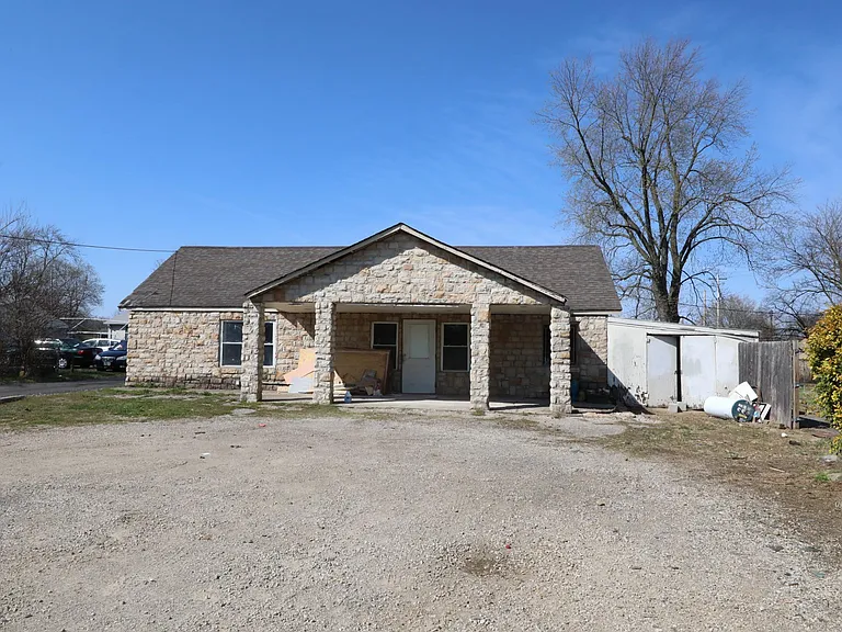 2060 Rathmell Rd — Photo 1