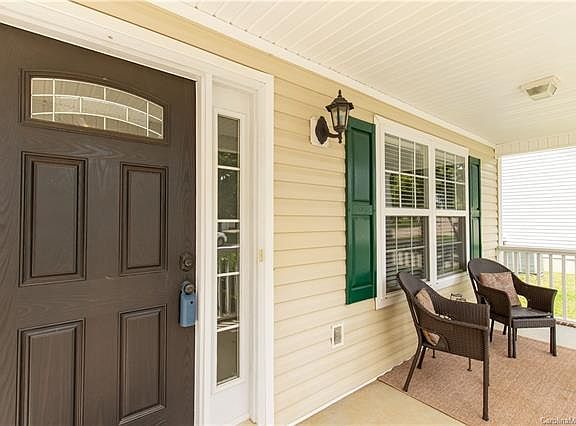 4th image of 4022 Canvas Ave