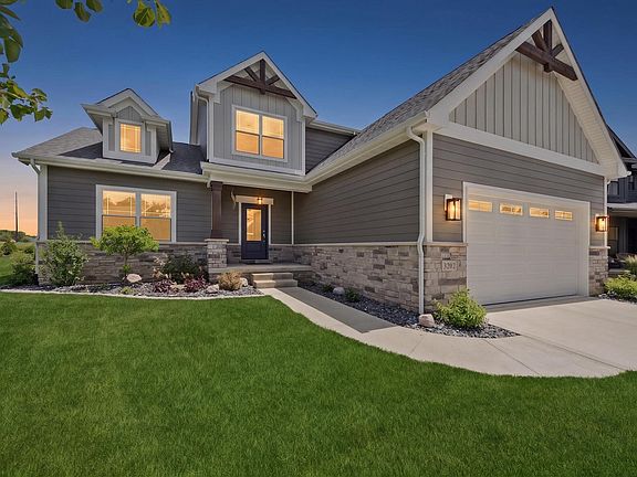 2nd image of 3202 Forestside Ln