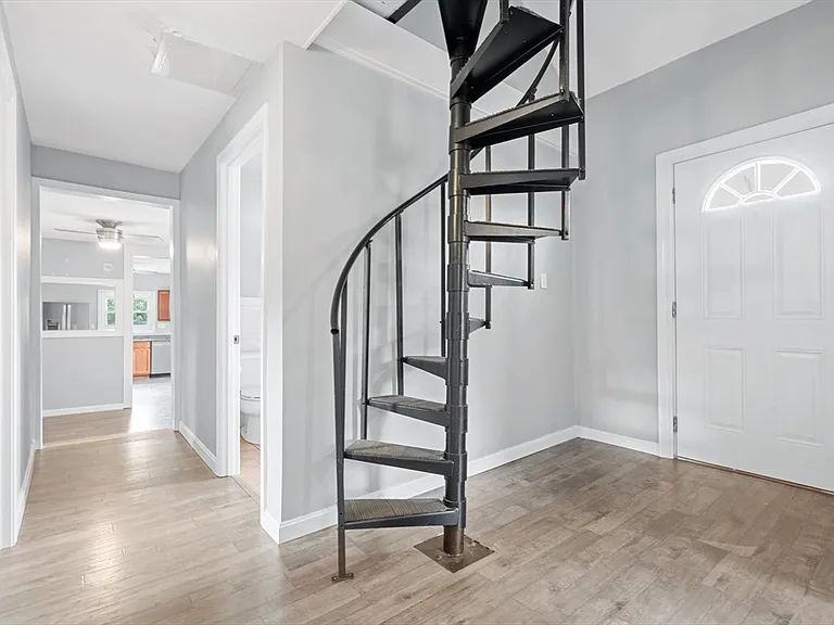 49 Prospect St #2 — Photo 2