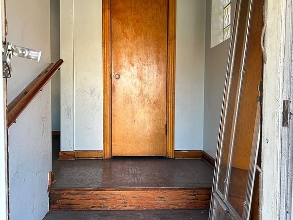 2nd image of 1430 S Central Ave