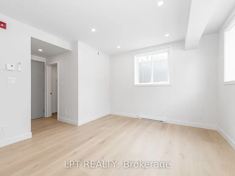 250 Shakespeare St #1 — Photo 5