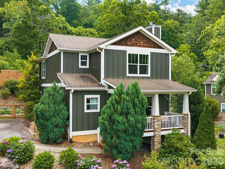 1st image of 80 Bassett Rd