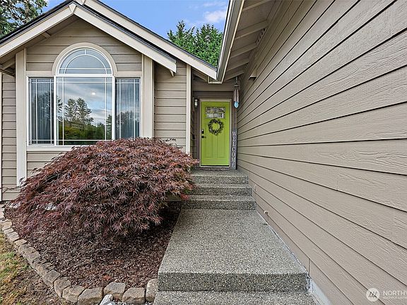 3rd image of 15220 88th Avenue Ct E