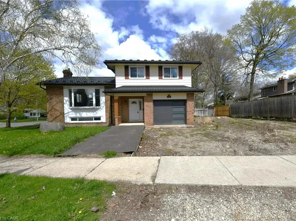 110 Silverspring Cres, Kitchener, ON N2M 4P4