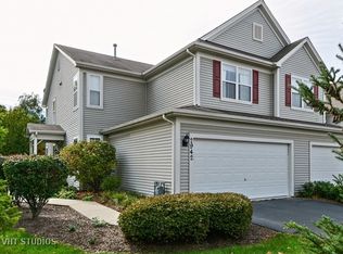 2942 Langston Cir, Saint Charles, IL 60175