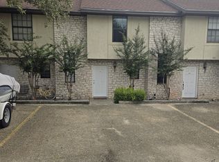 421 Watts Ln UNIT B2, Canyon Lake, TX 78133