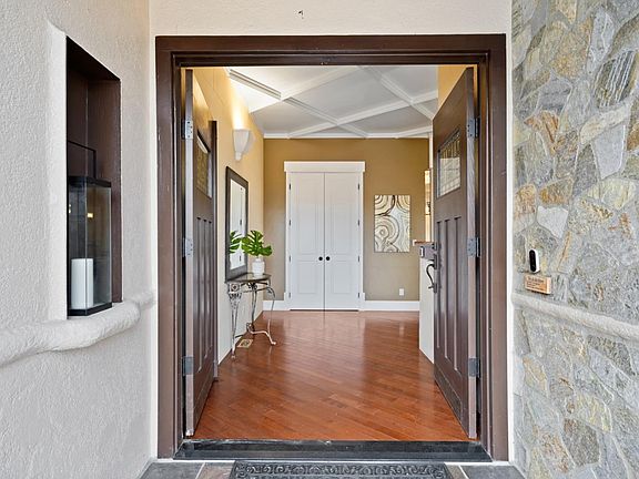 3rd image of 4360 Silva Ct