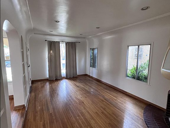 3rd image of 1523 S Crest Dr #1523