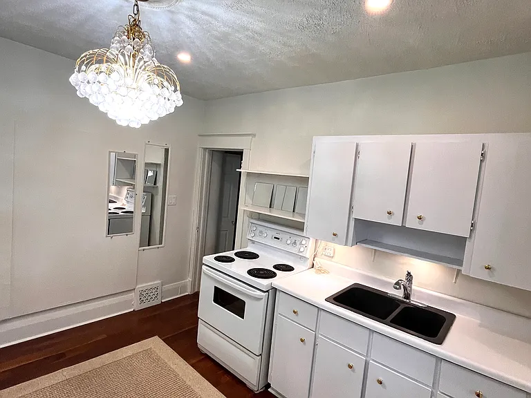 1408 Davenport Rd — Photo 5