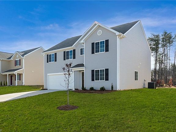 3rd image of 721 Torbay Dr