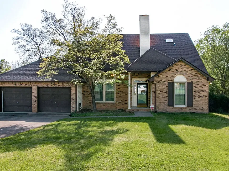 1122 Rosebrook Dr