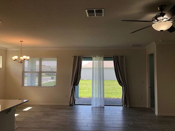 3rd image of 1432 Hopedale Pl