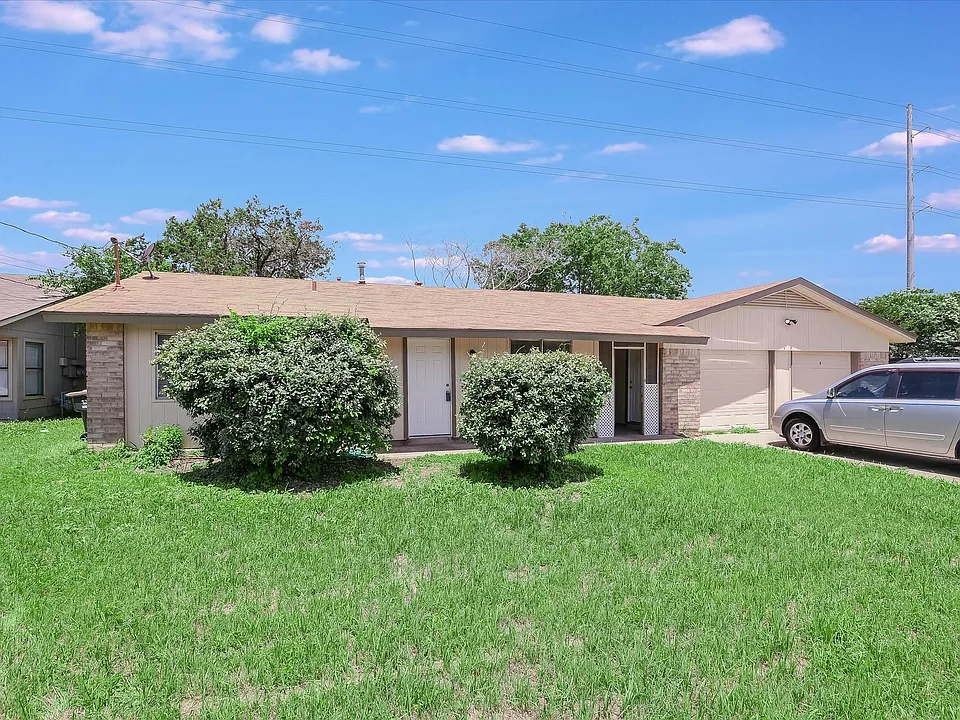 403 E Janis Dr #A