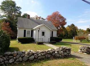 5 Walnut St, New Windsor, NY 12553