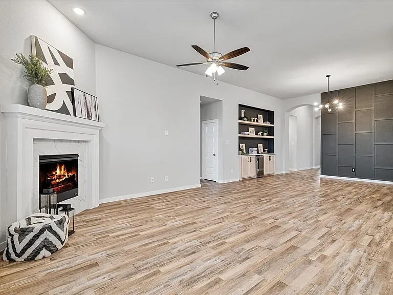 1100 Parkstone Dr — Photo 11