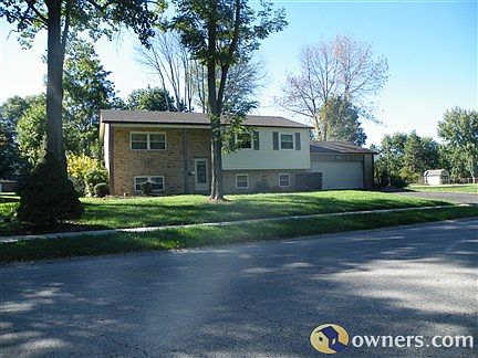 1st image of 485 Clareridge Ln