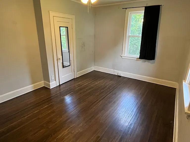 682 Greenwood Ave — Photo 23