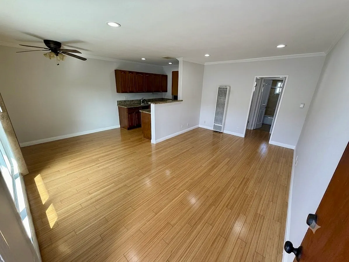 1 bed, 577 sqft, $2,095 — Photo 2
