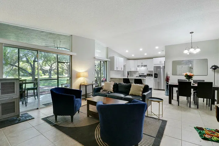 3 bed, 1200 sqft, $3,200 — Photo 4