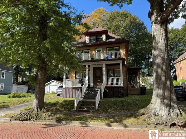 225 Weeks St, Jamestown, NY 14701