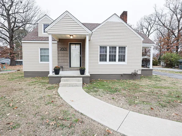 2605 Adams St, Paducah, KY 42003