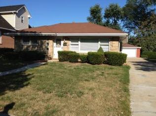 621 Robinhood Ln, La Grange Park, IL 60526