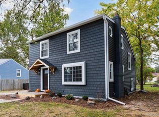 9336 Whitall Ln, Grosse Ile, MI 48138