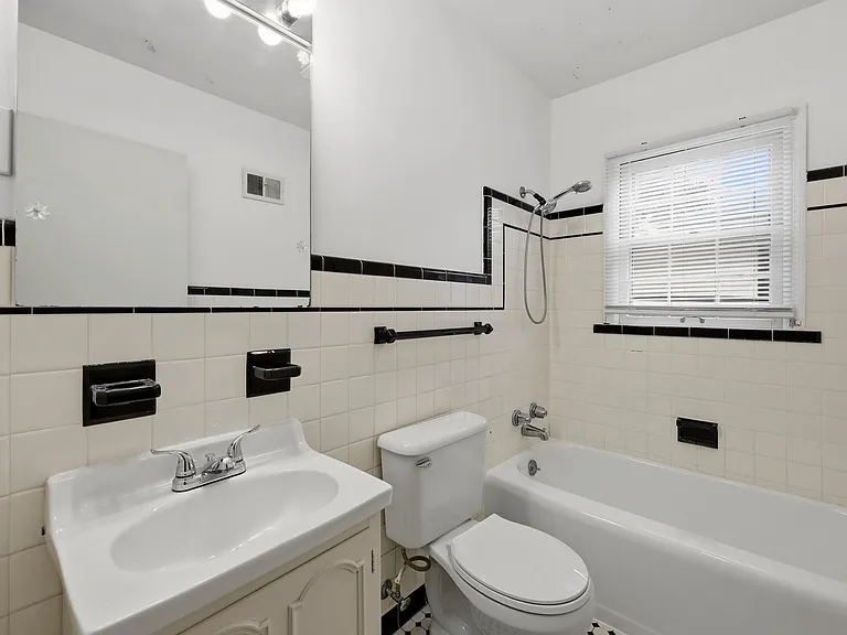 1911 Fontaine Rd — Photo 18