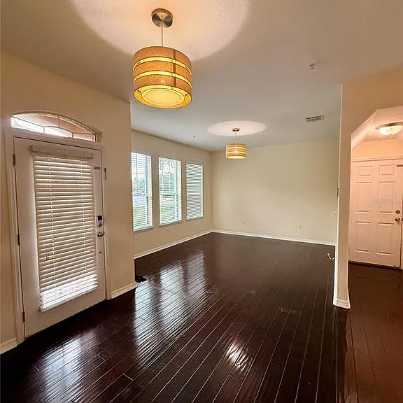 9412 Strongbark Ln — Photo 4