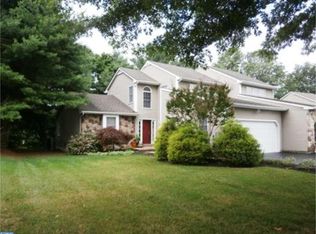 2 Scotch Pine Rd, Newark, DE 19711