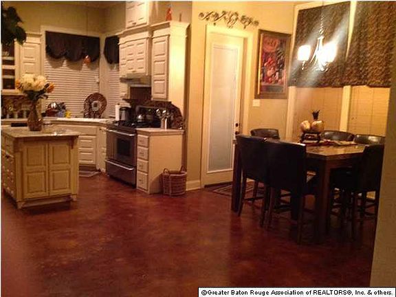 3rd image of 411 Montrachet Dr