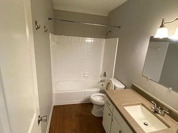 5th image of 1632 Highland St APT 5