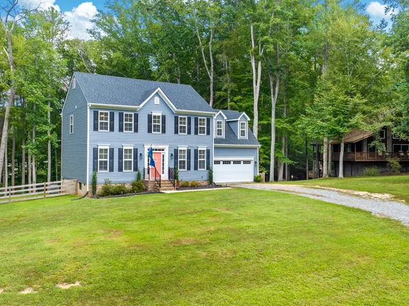 296 Robbie Rd, Bumpass, VA 23024