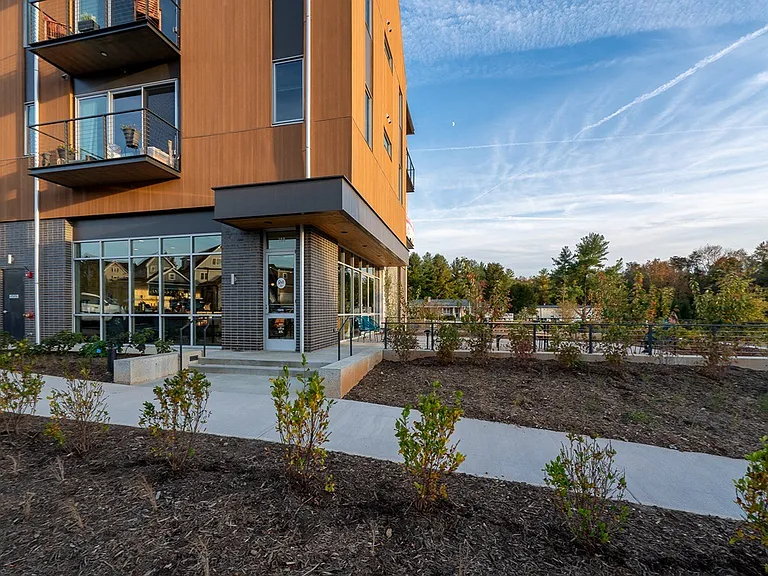 Riverside Village Apartments — Photo 21