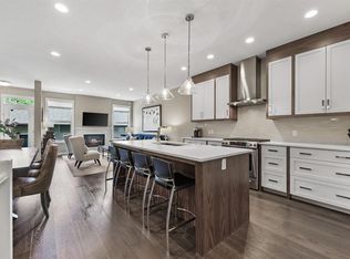 3522 E 41st St SW, Calgary, AB T3E3L5