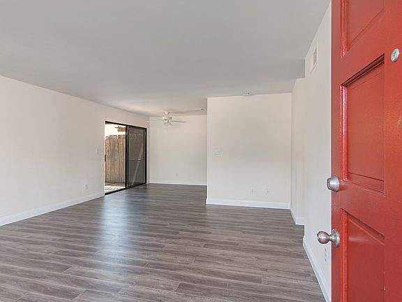 4th image of 8011 Calle Fanita
