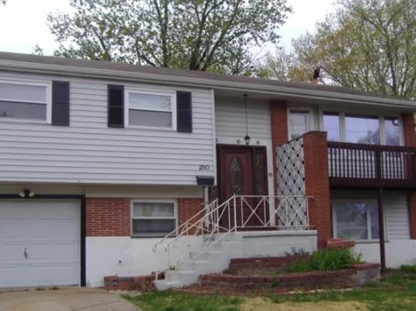 210 Green Ridge Rd, Voorhees, NJ 08043