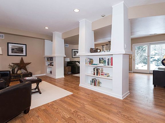 5th image of 119 Personette Ave