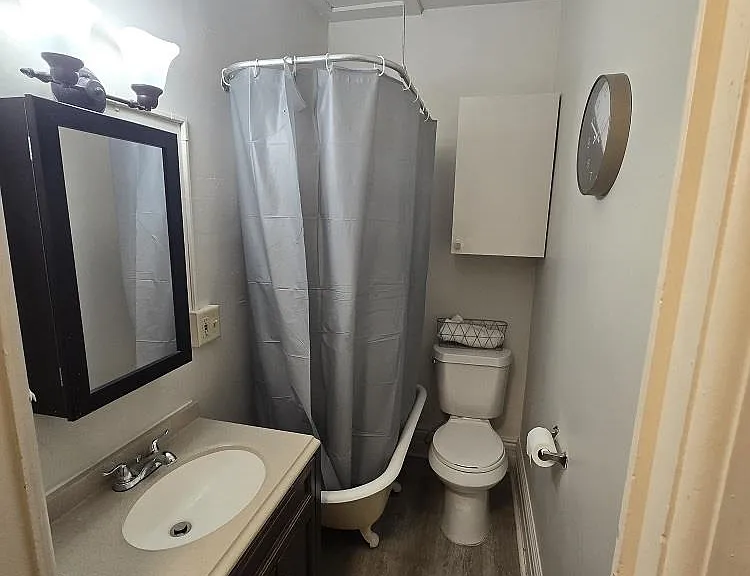 701 Center Ave #11 — Photo 3