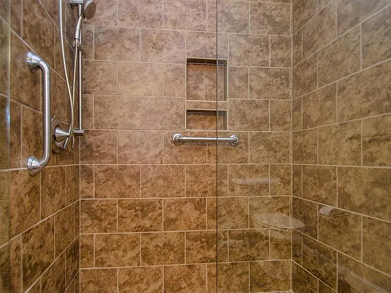 108 E Henry St #809 — Photo 5