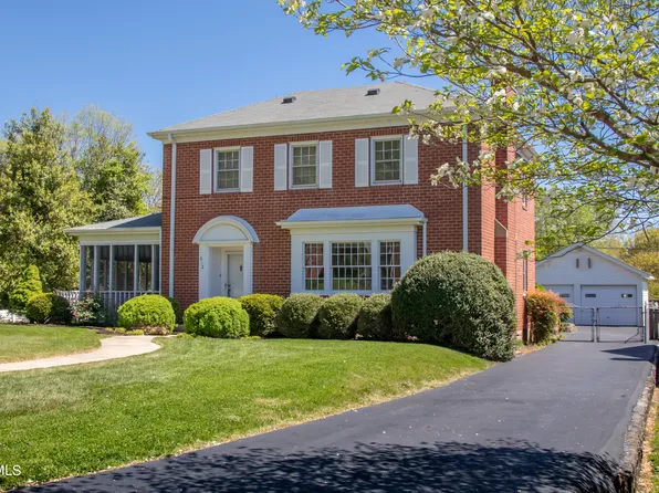 612 Lawrence Ave, Bristol, VA 24201
